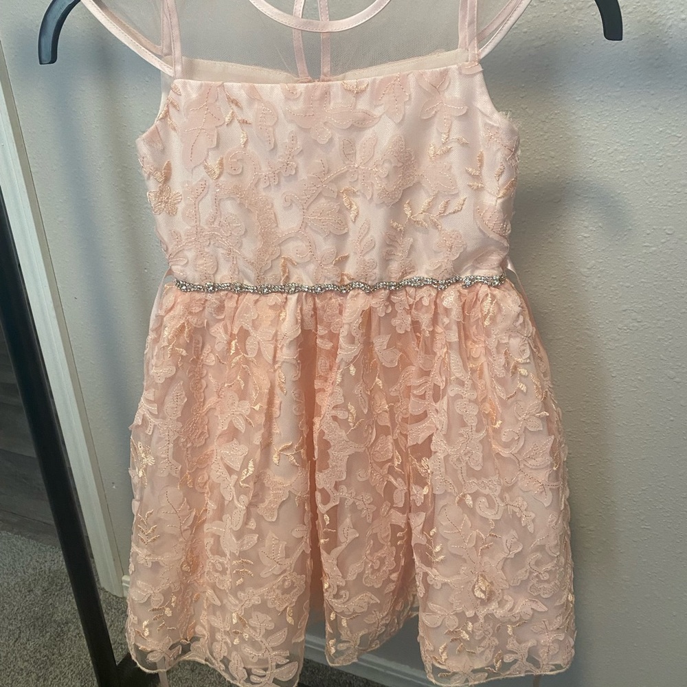 Girls dress